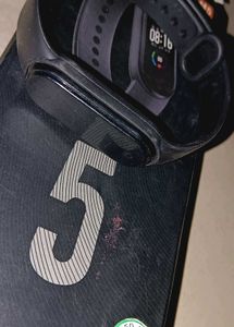 Mi Smart Band 5 - Fitness Tracker