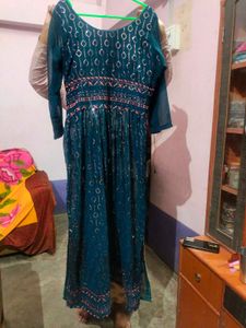 Nayra Cut Suit Set