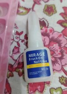 Fake Nails With Glue