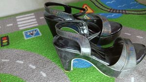 Size 5 (37)