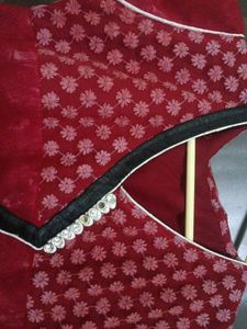 Georgette Chikenkari Kurti With L Size.