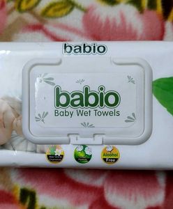 Pack Of 40 Dental Floss Picks And Baby Wipes