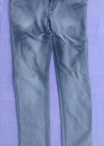 Stylish Blue/Gray Jeans