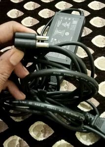 HP LAPTOP CHARGER NEW AND ORIGINAL 65 WATT