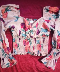 Floral Top 🌸