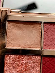Kay Beauty Multi Texture Eyeshadow Palette