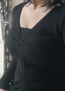 S size Woolen Adjustable Black Top 🖤