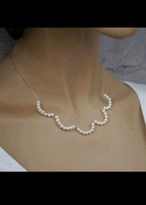 The necklaces trendy aur beach/summer vibes