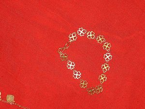 Golden Necklace With Bracelet