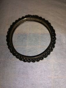 Silver Oxidised Bangles Along With Four Kade