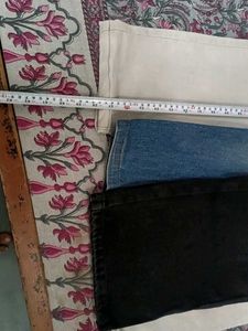 3 levis jeans