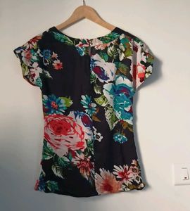 Beautiful Floral Top (Women)