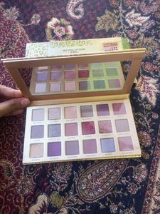 Makeup Revolution New Lux Eyeshadow Palette