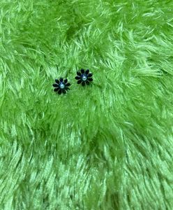 Studs- Set of 4