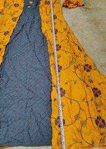 💛🔥Long gown shrug style kurti cum gowwn