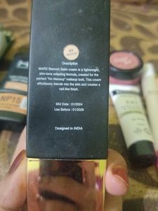 MAKEUP KIT