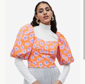 H&amp;M Floral Puff Sleeves Top