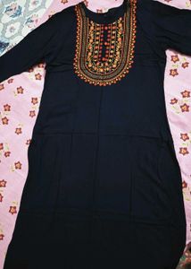 Elegant Embroidered Kurta