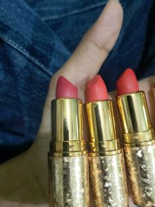 Gold Lipstick Bundle