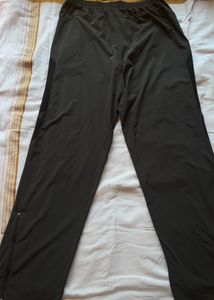 Nike Unisex Track Pant!