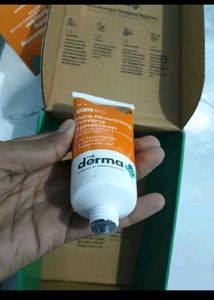 Derma Co Pore Minimizing Sunscreen