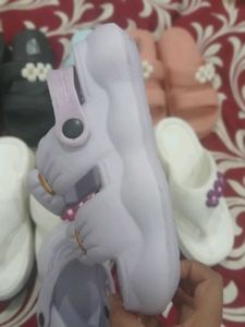 Cute Flower Detail Sandals