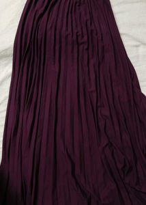 Pleated skirt