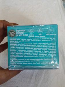 Pilgrim Hydra Glow Moisturizer