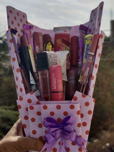 Lipstick &amp; Chocolate Bouquet