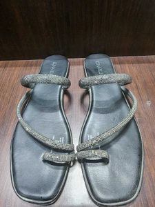 Luna Blu Embellished Flats