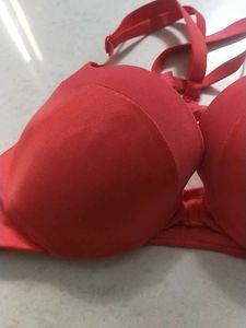 32A Red Sports Bra (Victoria&#39;s secret)