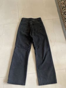 XS Ripped Charcoal Jeans by URBANIC