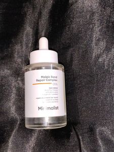 Minimalist Hair Serum