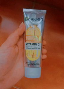 Garnier Vitamin-C Serum Cleanser