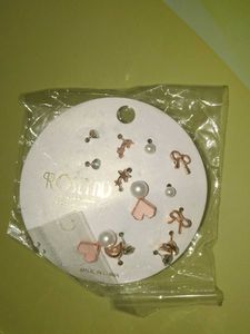 Cute Romito Earring Set