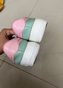 Women Sneaker
