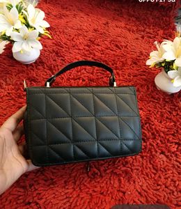 Chic Black Handbag