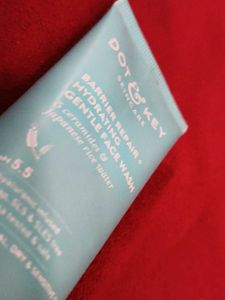 Dot &amp; Key Gentle Face Wash