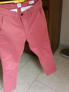 28 Waist NEW Slim Fit GAP pants Trouser Chinos
