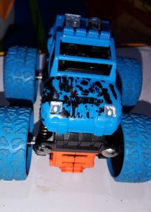 Blue Free-Wheels Monster Truck for BoysName: Blue Free-Wheels Monster Truck for BoysMaterial: PlasticNet Quantity (N): 1The package contains 1 Car.