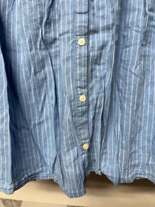 Striped Button-Up Top💙🧢