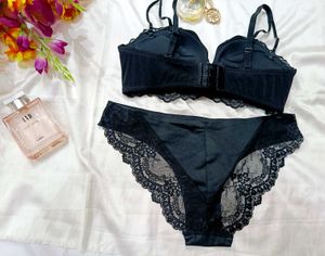 Lace Bra &amp; Panty Set
