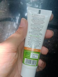 Mama earth Vitamin C Facewash