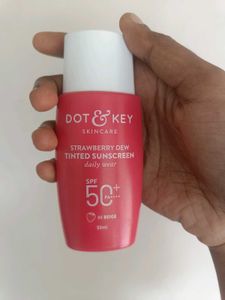 Dot & Key Tinted Sunscreen Beige 05 Spf 50 Pa++++