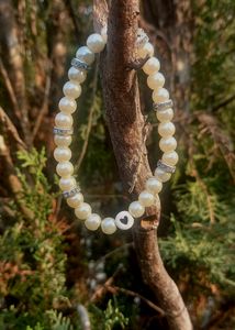 ELEGANT CLASSY BRACELET