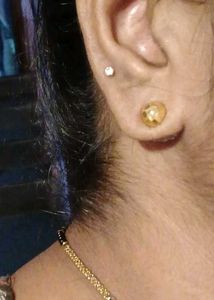Beautiful New Dimond Cut Studs