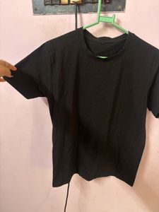 2 Black White Tshirt And Two Top