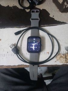 Smart Watch - Gray Band Noise