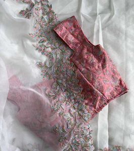🆕️🆕️Aesthetic Saree With Unstitched Blouse