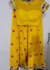 Yellow Lahenga Choli Set With Magenta Embroidery